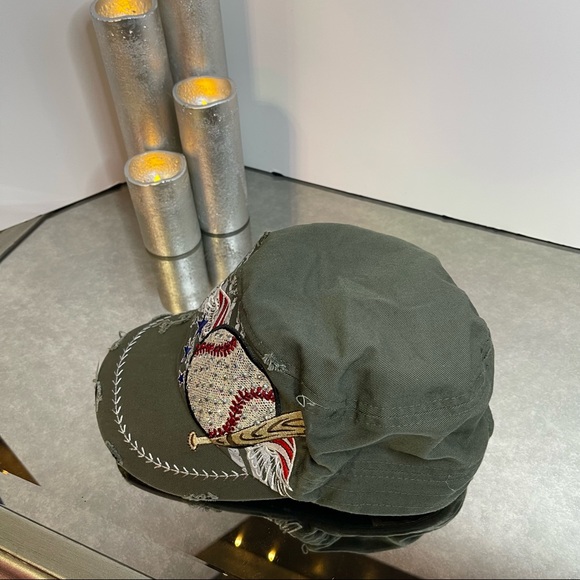 Leader Hat Green - Picture 2 of 6